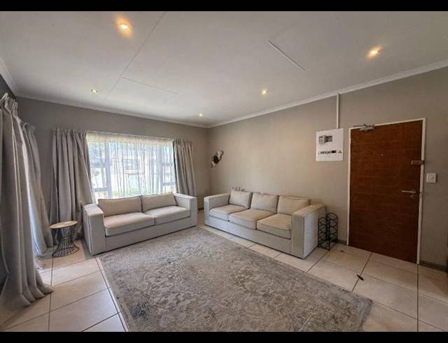2 BEDROOM PROPERTY TO RENT IN VICTORY PARK